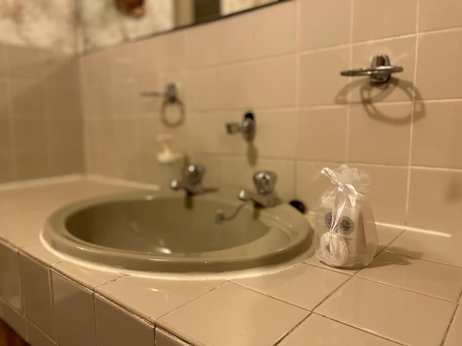 Old School Grandma London Experience ! Apartment ภายนอก รูปภาพ