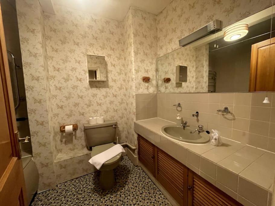 Old School Grandma London Experience ! Apartment ภายนอก รูปภาพ
