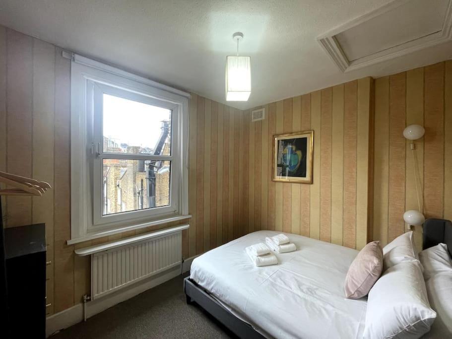 Old School Grandma London Experience ! Apartment ภายนอก รูปภาพ